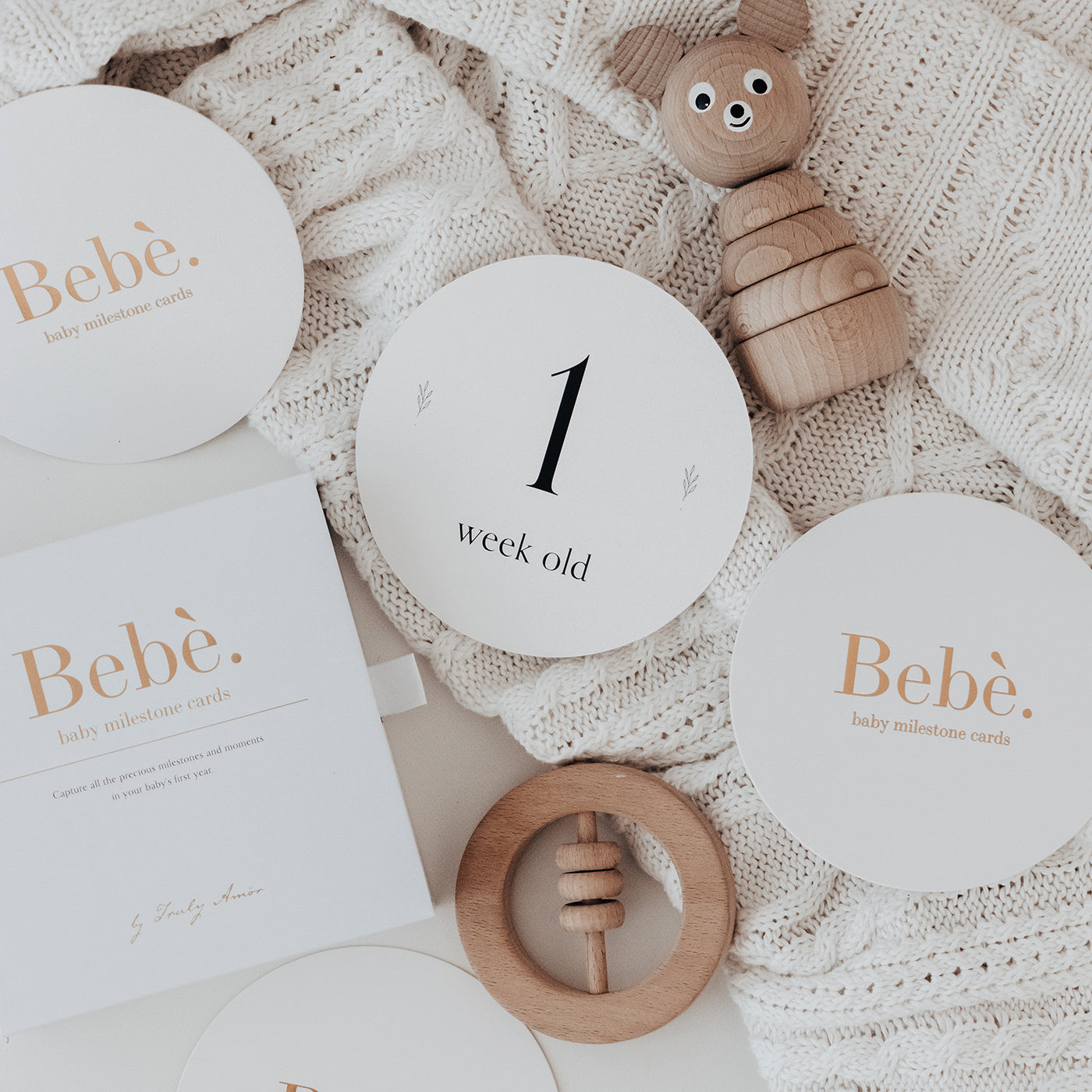 Bebé Baby Milestone Cards with baby toys